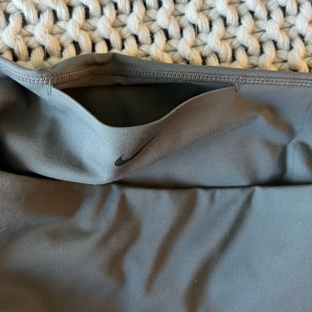 NWT Nike One Lux Dri-Fit Full Length 11" Mid-Rise Leggings - Picture 10 of 15